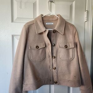 cute tan jacket!